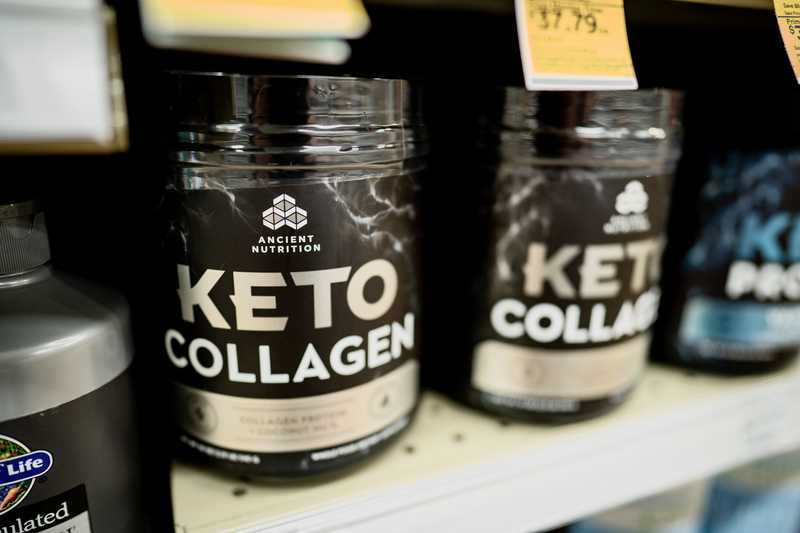 Container of collagen supplement at a grocery store. Collagen can help improve joint pain.
